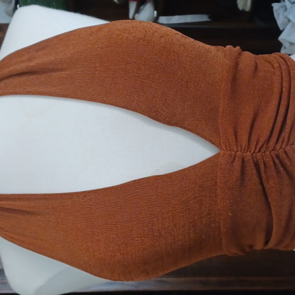 Halter top - Picture 6 of 9